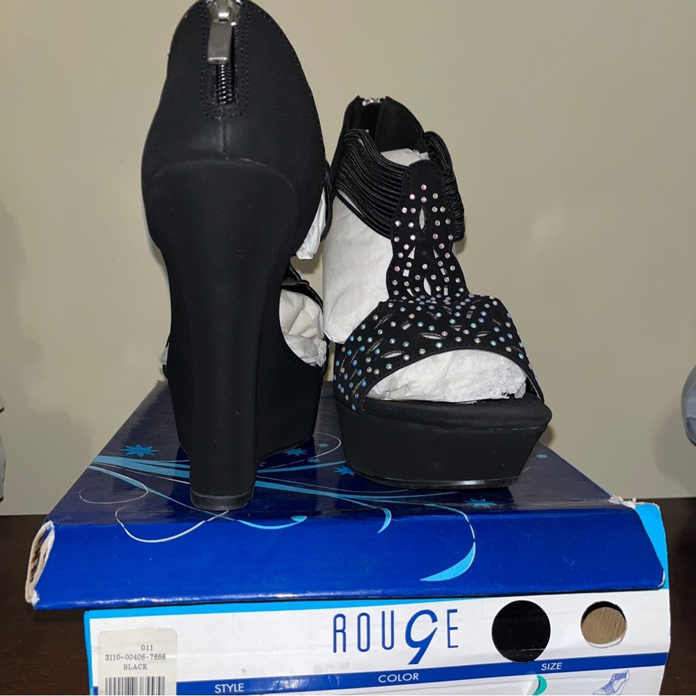 Rogue Women’s Black Rhinestone Wedge Heels Sandals Shoes Size 10